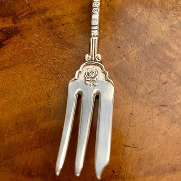 3 For $20  Collectible Tinaroo Orchids Atherton Australia Cocktail Fork - Picture 3 of 7